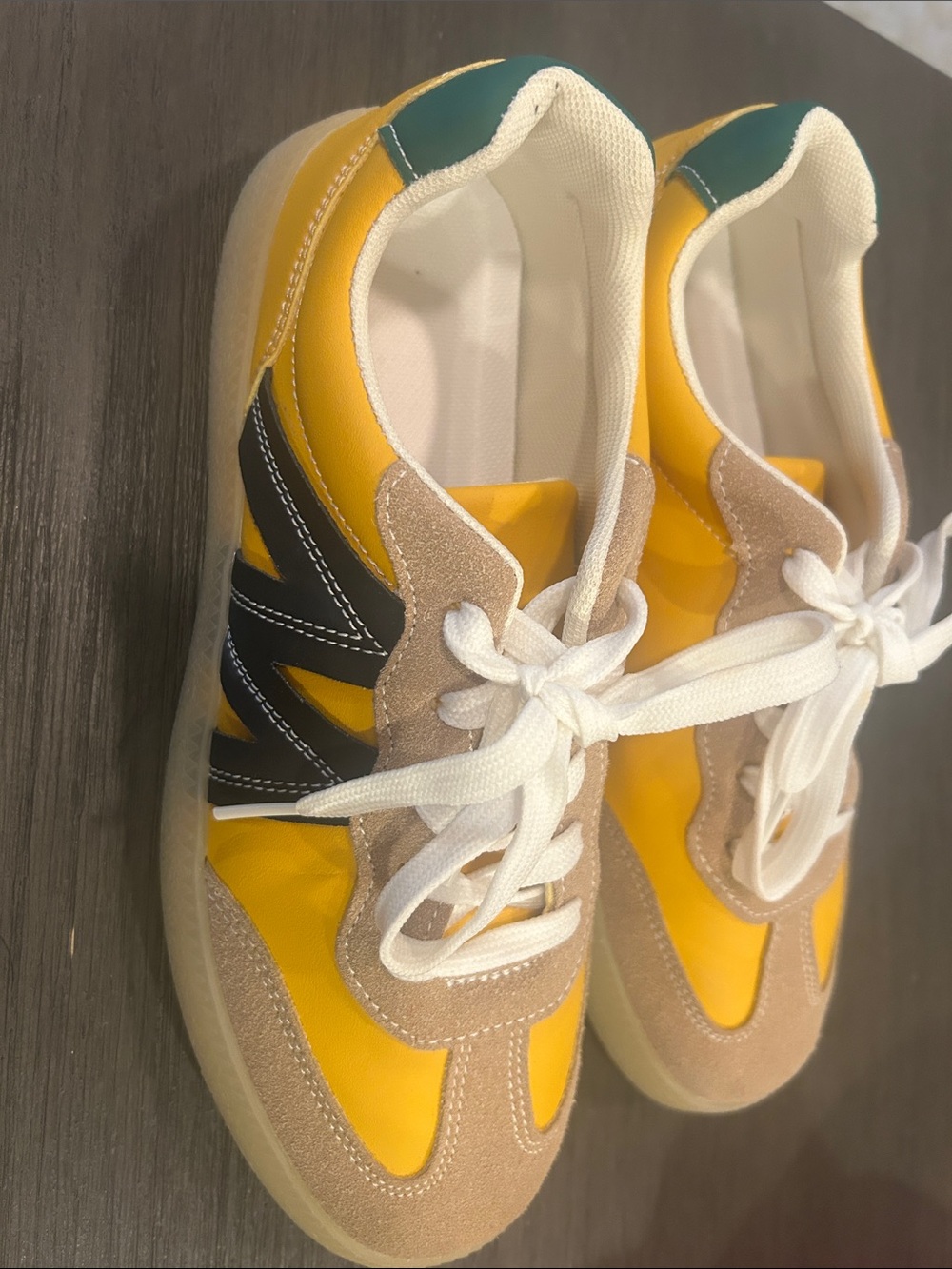 SHEIN Yellow and Black Women's Lace-Up Sneakers